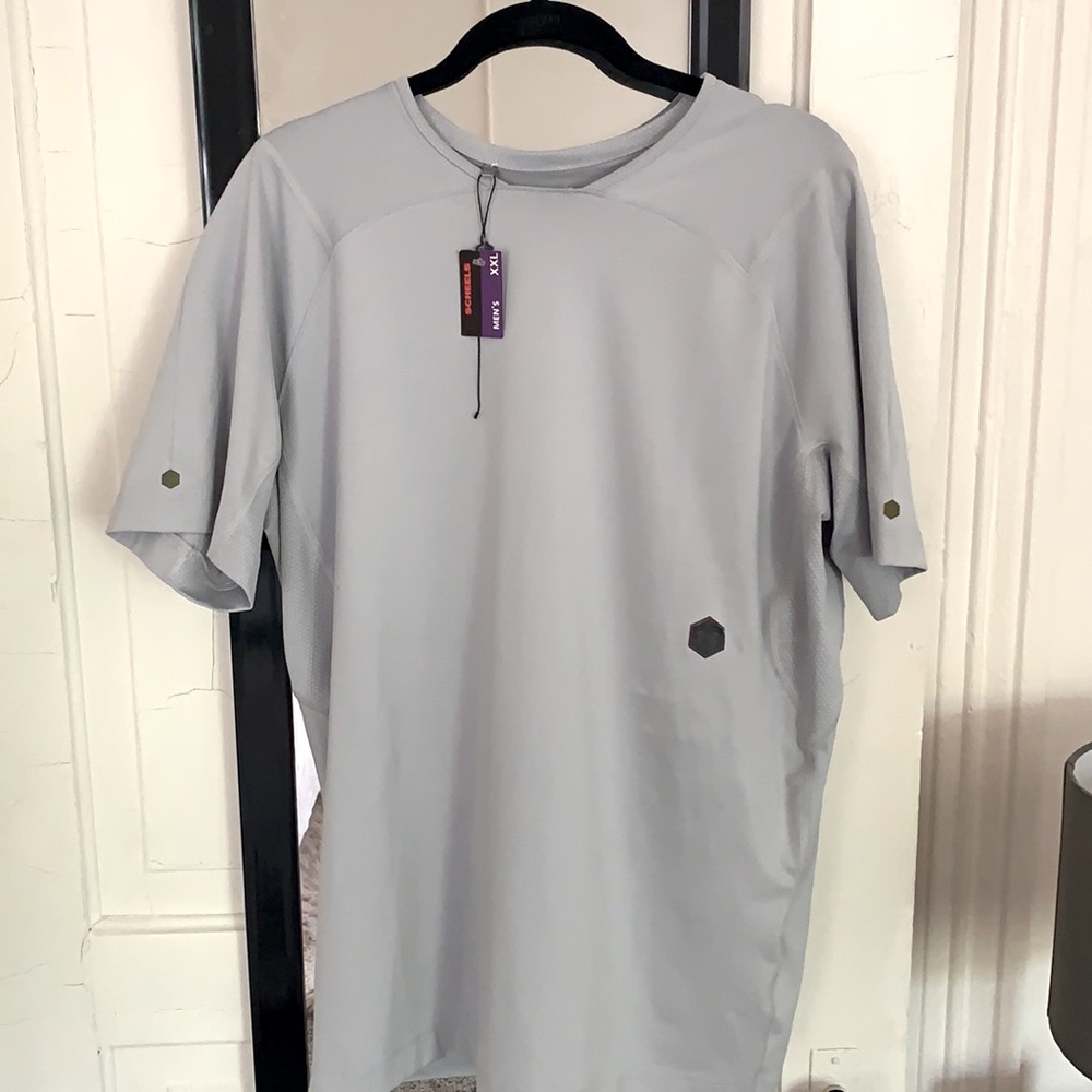 Men’s Under Armour Shirt! (Please read caption)